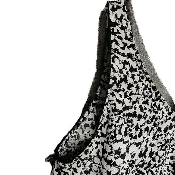 Halogen Top Women Medium Sleeveless Sheer Raw Trim Hem Black & White Layers M - Picture 3 of 8